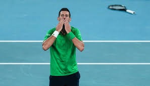 哈登谈逆转：比赛有四节 我们很慢热但找到了方法打了回来